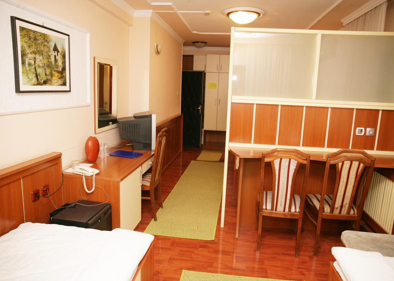 Motel Nana Banja Luka Extérieur photo